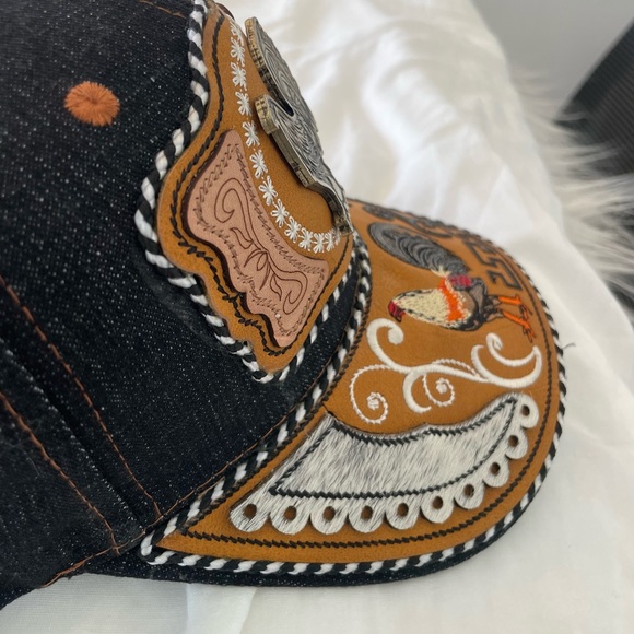 Embroidered Rooster Cap - Picture 5 of 6